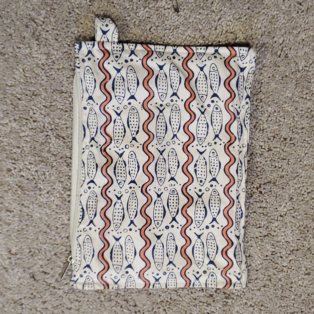 Roller Rabbit Pouch Set - Picture 4 of 5
